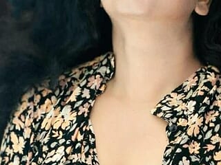 sexy_shanaya_ live webcam thumbnail
