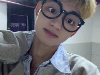 sexyboy-lele live webcam thumbnail