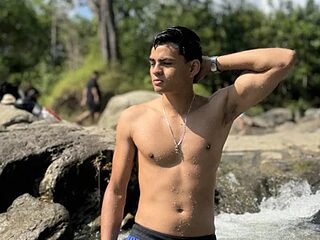 sexyboy-sebas live webcam thumbnail