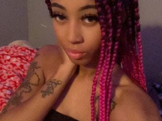 sexybribri@xh live webcam thumbnail