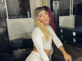 sexycouplehornyy live webcam thumbnail