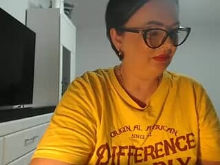 sexylinda1976 live webcam thumbnail