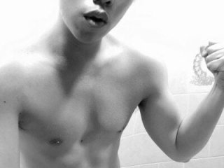 sexyroylam live webcam thumbnail