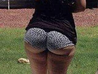 SHY_QUINN live webcam thumbnail