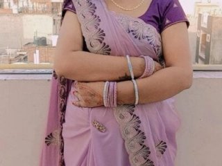 Shagun-Mishra live webcam thumbnail