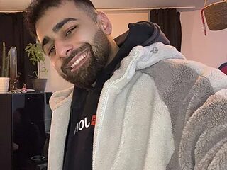 Shayan_021_Private live webcam thumbnail