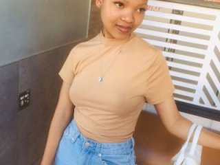 ShortShaly live webcam thumbnail