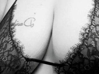 ShowNTellLovers live webcam thumbnail