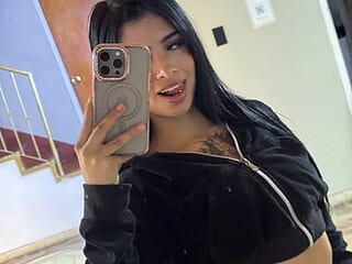 shalom_angelyc live webcam thumbnail
