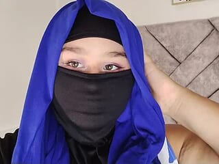 shara-miller live webcam thumbnail