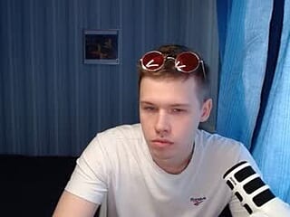 sheldonmusic34 live webcam thumbnail
