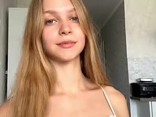 shemikaneugin live webcam thumbnail