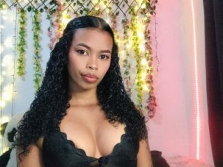 shenna_brunette live webcam thumbnail