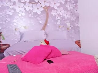 shinesstar_ live webcam thumbnail