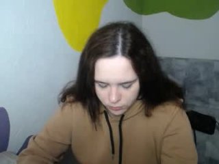 shy_lil live webcam thumbnail