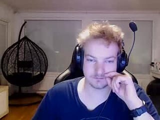 shyguyz96 live webcam thumbnail