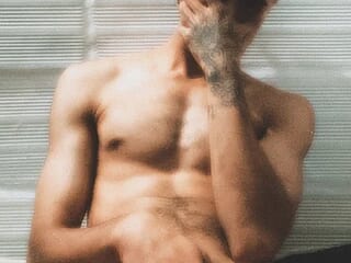 SilentFetish live webcam thumbnail