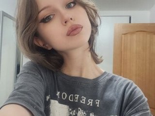 SilvanaKelson live webcam thumbnail