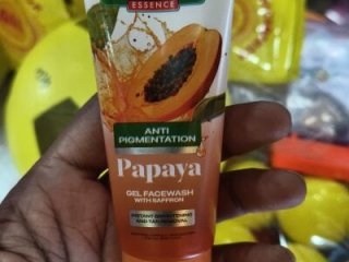 Simran_0011 live webcam thumbnail