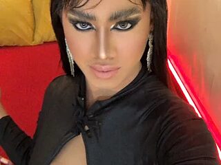 Siren_Priestress live webcam thumbnail