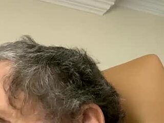 silverflirtyfox live webcam thumbnail