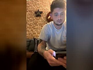 sinner900000 live webcam thumbnail