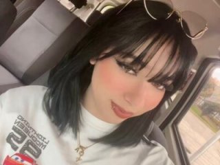 sissy_nina live webcam thumbnail