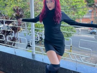 SkinnyFoxy live webcam thumbnail