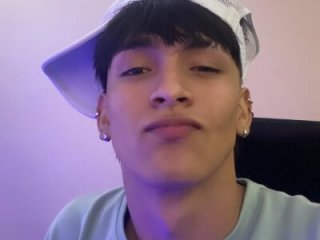 Skinny_boyx live webcam thumbnail