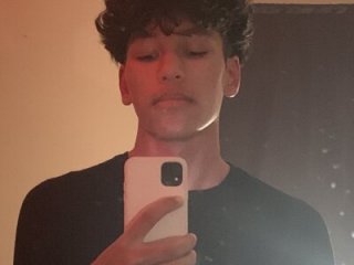 Skinnyywithbigdick live webcam thumbnail