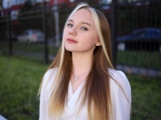 Sky_Cutie live webcam thumbnail