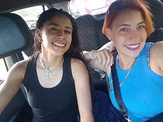 Skylee_and_Violet live webcam thumbnail