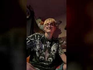 sk8rboi_twink live webcam thumbnail