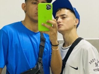 skinny23cm live webcam thumbnail
