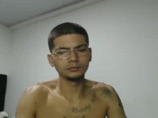 skinny_badboy live webcam thumbnail