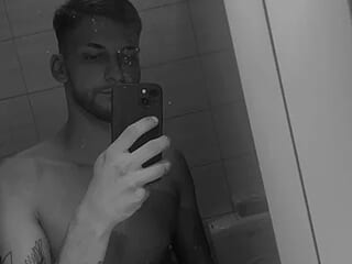 skinnytwink2008 live webcam thumbnail