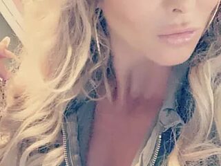 skyetaylor live webcam thumbnail