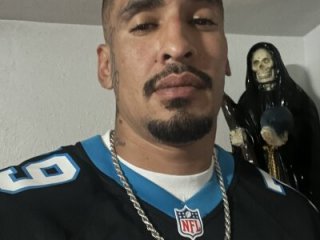 Slumlords live webcam thumbnail