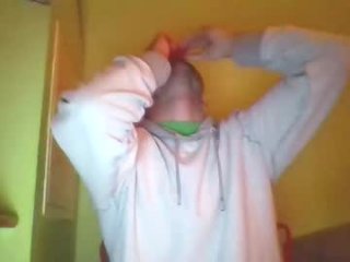 slaveboy32bi live webcam thumbnail