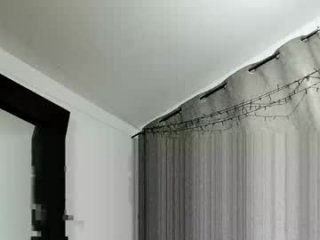slipperyclub4571 live webcam thumbnail