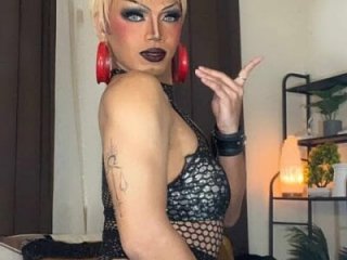 SmokingDomDiva live webcam thumbnail