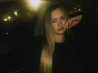 SmolCutie live webcam thumbnail