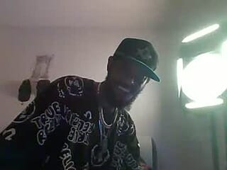 smiley35701 live webcam thumbnail