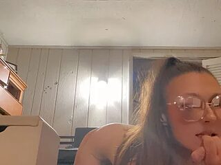 snowrillaxxx live webcam thumbnail