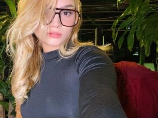 Sofi_glow live webcam thumbnail