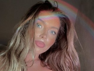 SoniaDeviis live webcam thumbnail