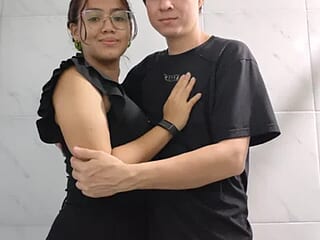 Sophia-and-gael live webcam thumbnail