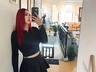 Sophia_LuxxX live webcam thumbnail