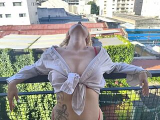 Sophiasnarl live webcam thumbnail