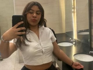 Sophie19__ live webcam thumbnail